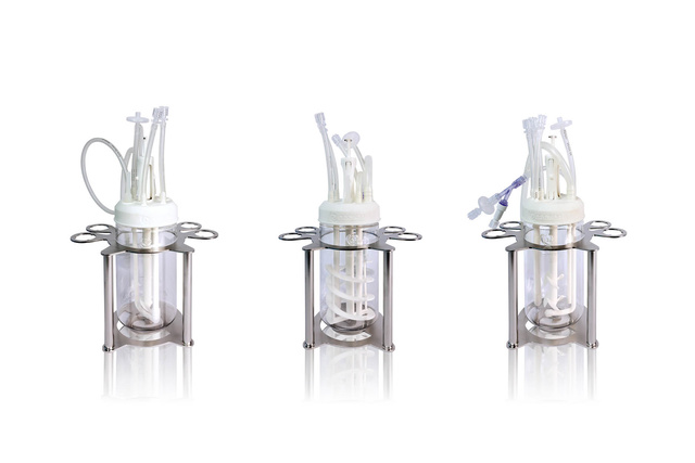 Customized single-use lab-scale bioreactors AppliFlex St with 3 different impellers and head plates