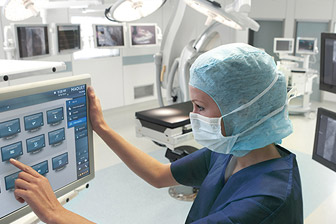 nurse using tegris screen