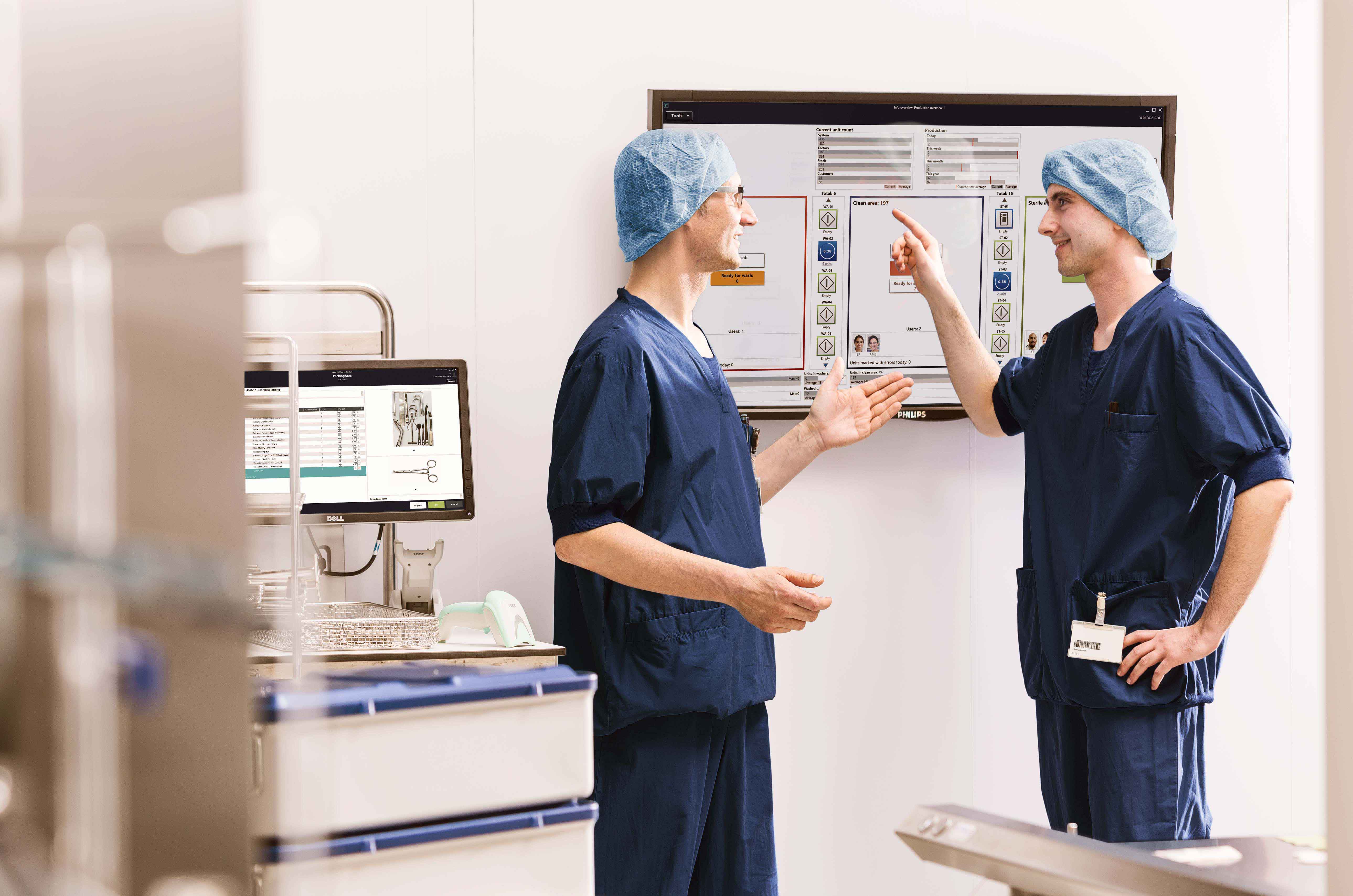 CSSD technicians looking at the T-DOC Production Overview and planning the sterile production CSSD technicians looking at the T-DOC Production Overview and planning the sterile production