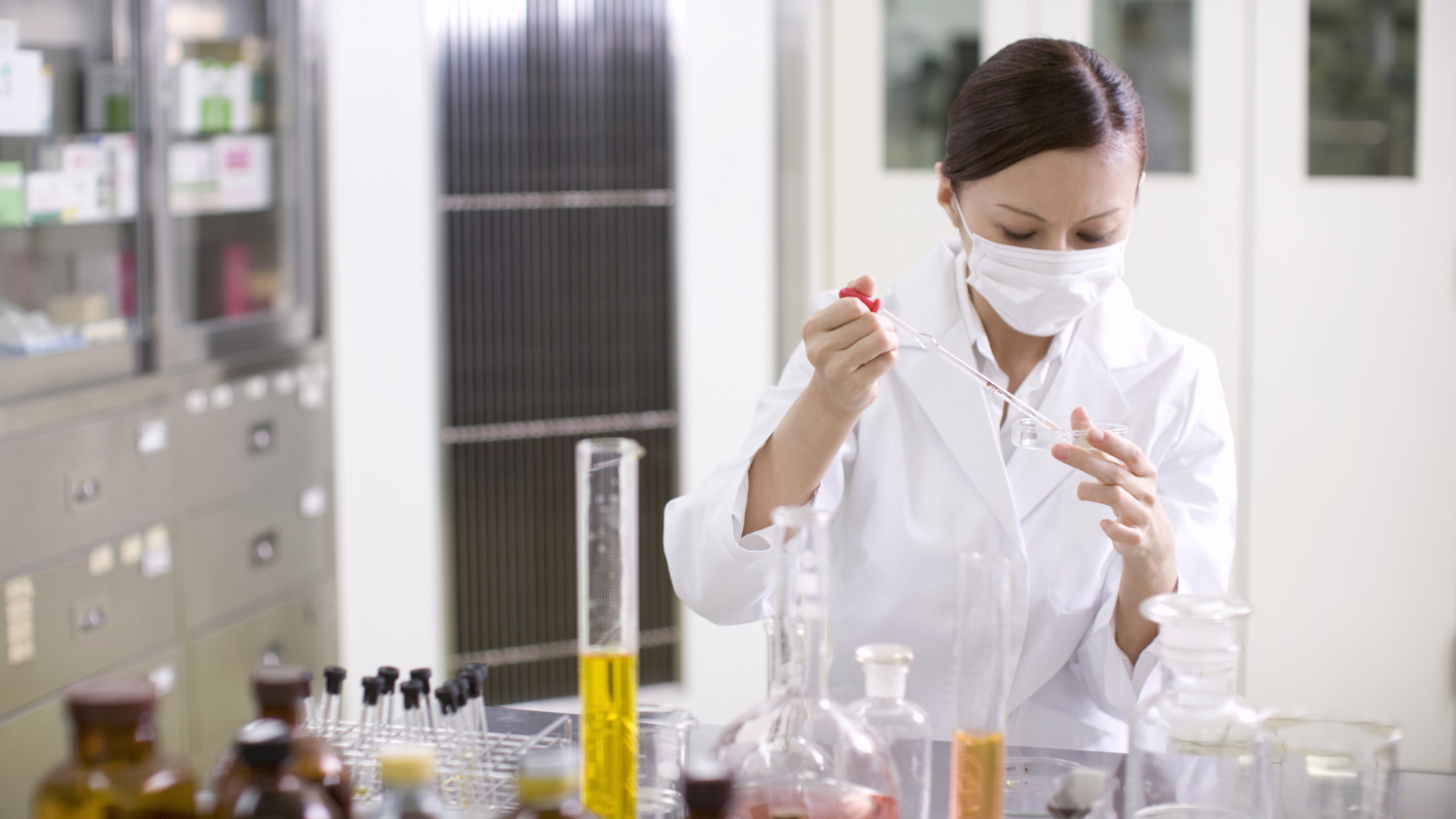 The 4 Pillars of Successful Labware Cleaning