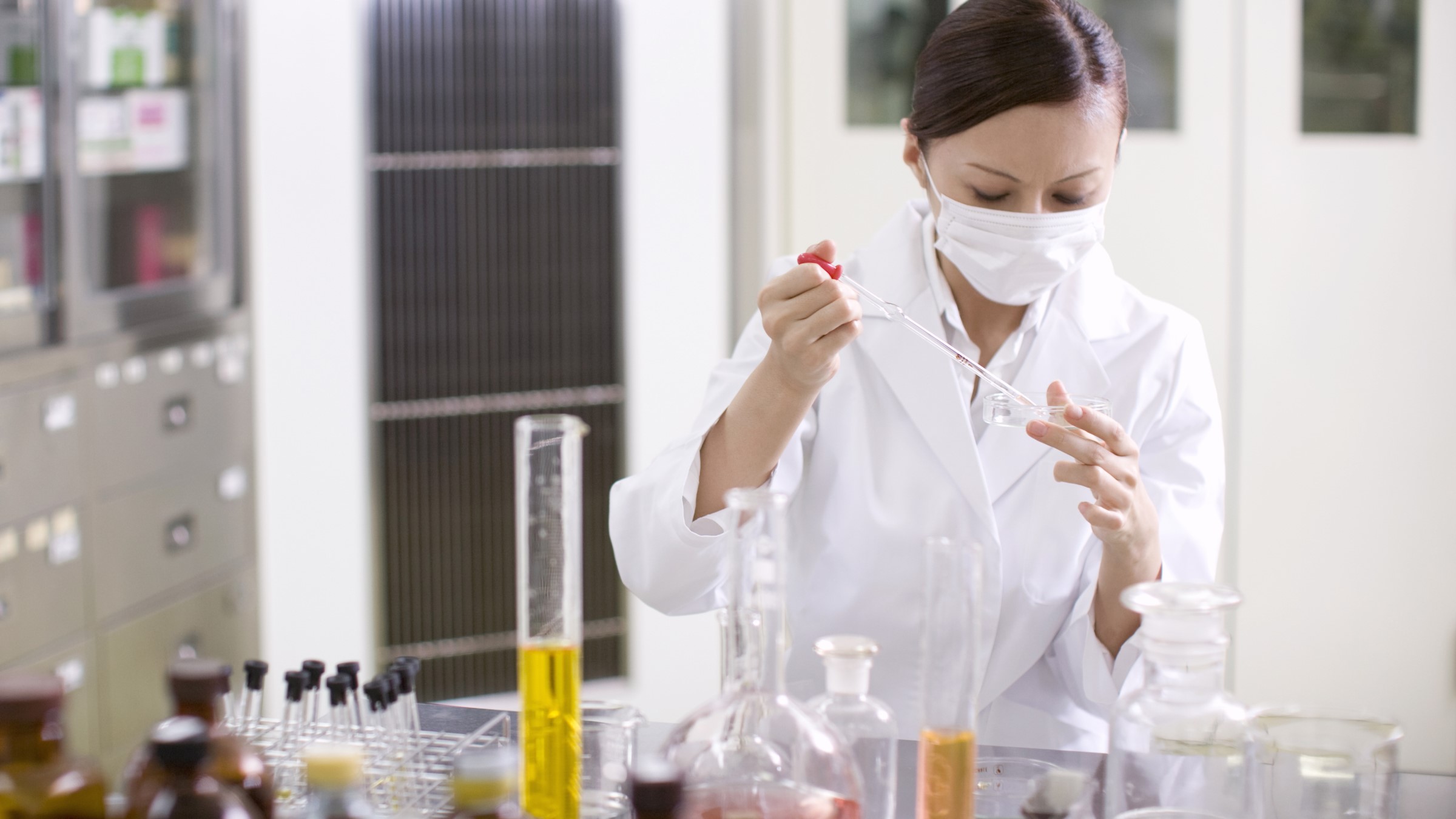 The 4 Pillars of successful labware cleaning