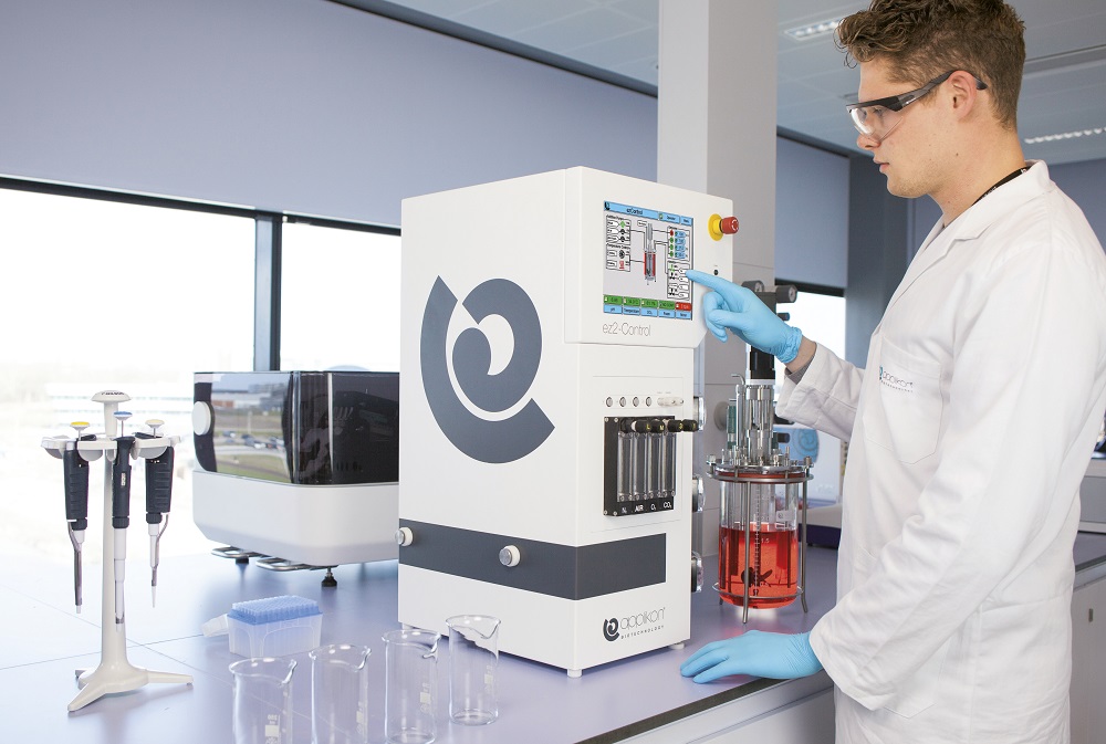 Scientist with Applikon ez2-Control in lab Scientist with Applikon ez2-Control in lab