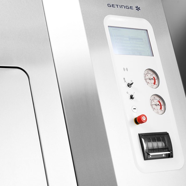 The GSS610H Sterilizer features an innovative, user-friendly interface display.