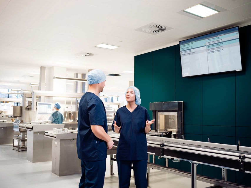 The Getinge IN2 CSSD System supports efficient, hygienic workflows during sterile reprocessing. 