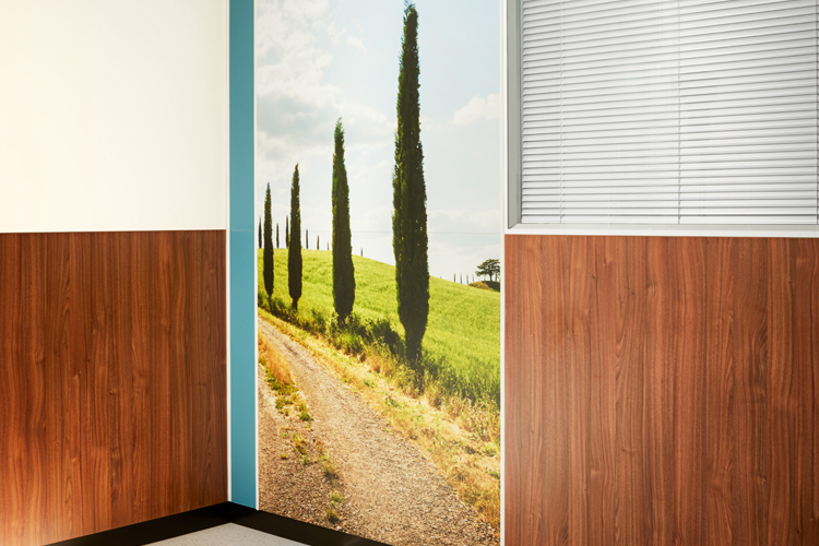 HPL wall elements bring the modular design of Getinge IN2 to the ICU. HPL wall elements bring the modular design of Getinge IN2 to the ICU.