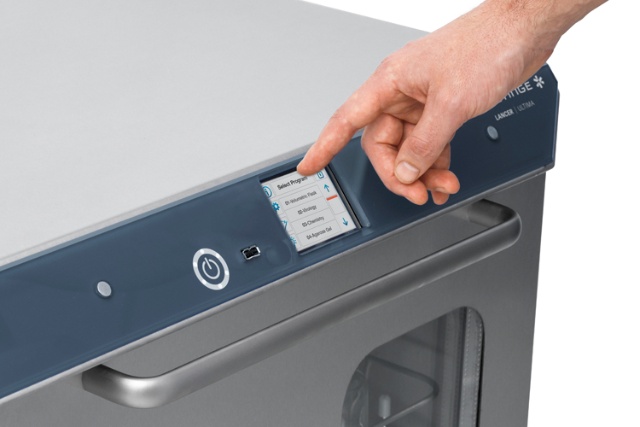 Undercounter laboratory washer dryer 820 lx operator starting process