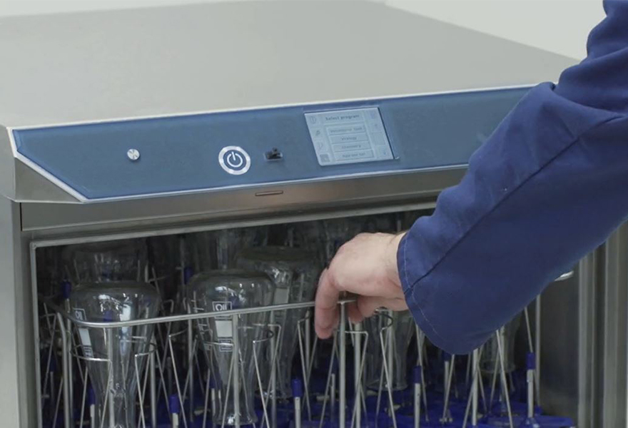 Getinge Lancer Ultima Undercounter Laboratory Washer Getinge Lancer Ultima Undercounter Laboratory Washer