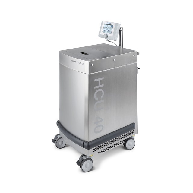 Hypo-/hyperthermia unit for use during extracorporeal circulation with HCU 40 Heater-Cooler Unit