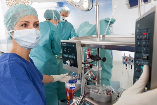 HL 40 Heart-Lung Machine in use HL 40 Heart-Lung Machine in use