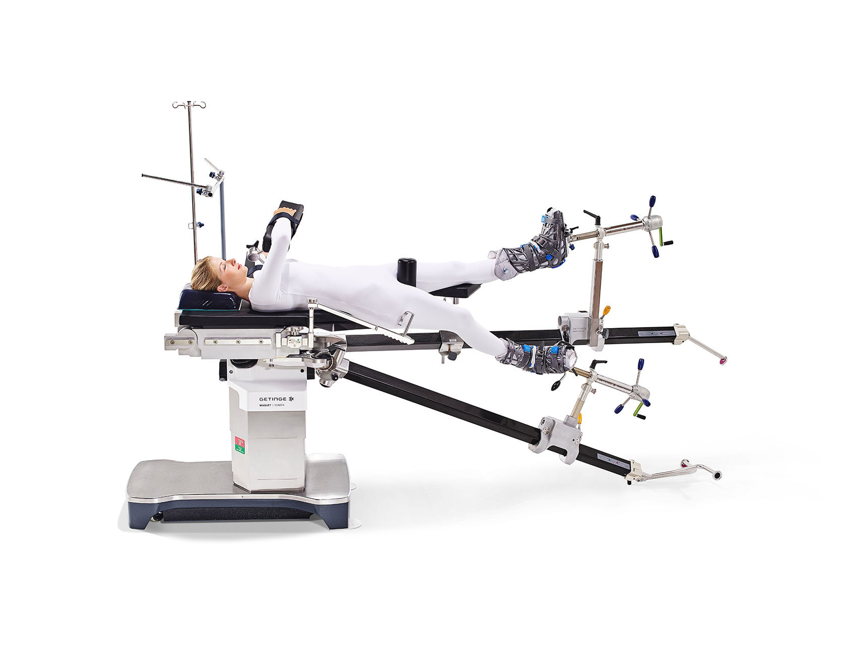 The direct anterior approach requires a complex course of leg movements. The traction bar with ball joint mimics the smooth multidirectional movement of the hip itself. This Maquet Yuno II surgical table bar is easy to operate, flexible to position, and securely locked to prevent overextension and keep the patient safe. 