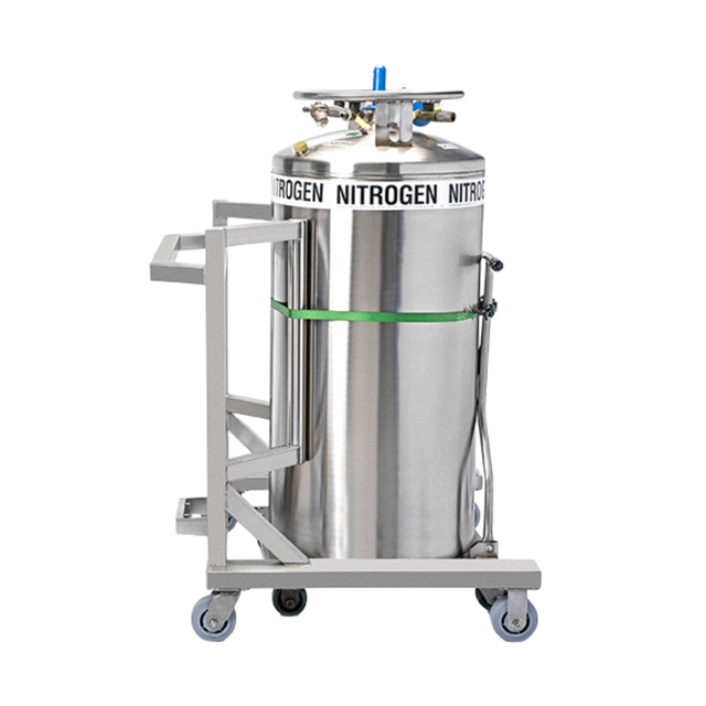 MaxxMover features a stainless steel protective frame to protect loads