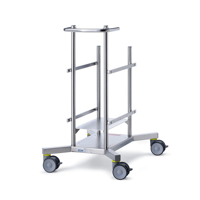 Convenient transport with the Sprinter Cart, practical handles and smooth running wheels with foot-lever operated brakes