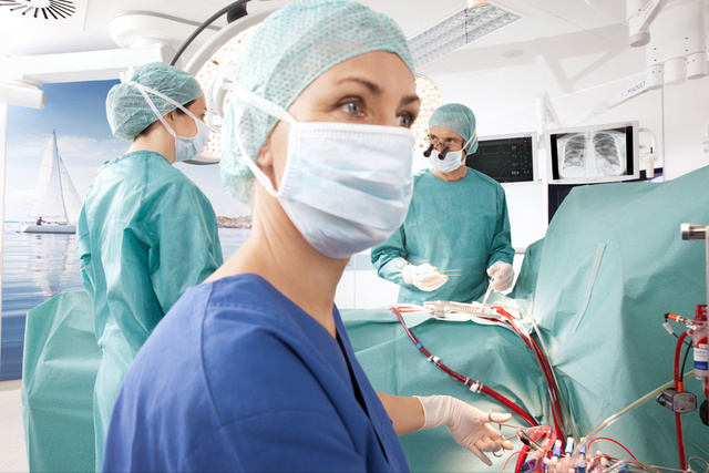 OR setting with 3 clinicians showing on pump cardiac surgery