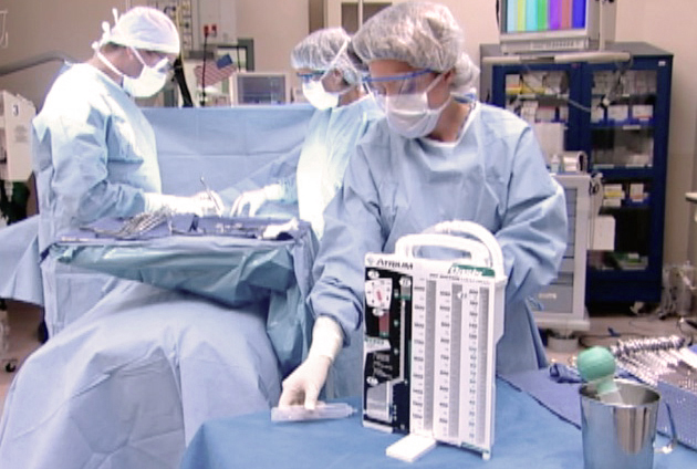 Doctors during operation Doctors during operation