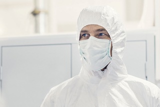 Pharmaceutical production operator